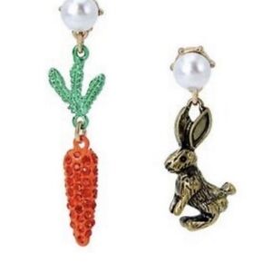 Betsey Johnson Pearl and Carrot Bunny Earrings